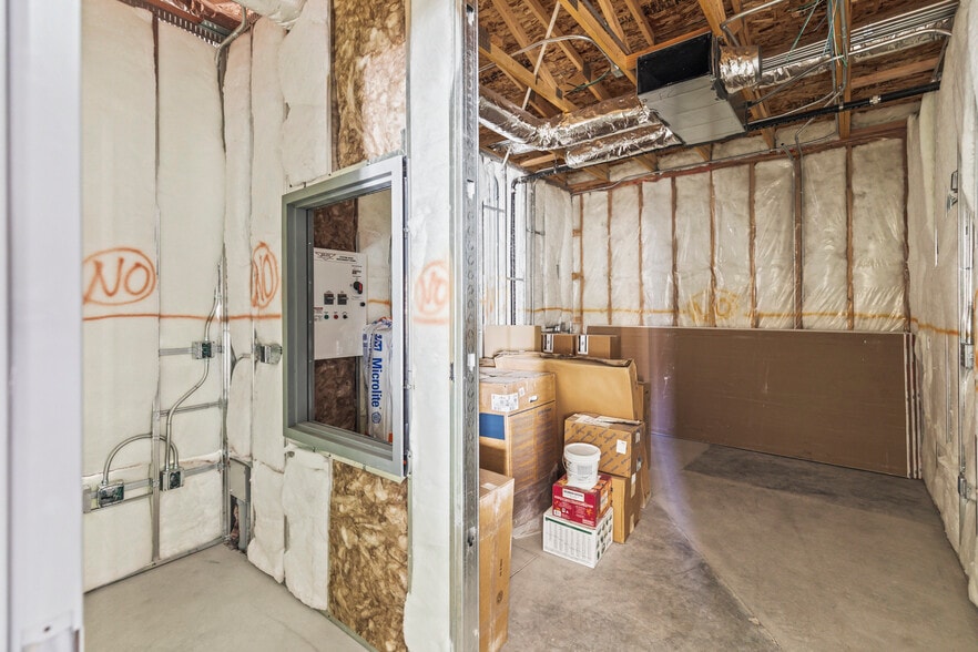 More Photos Of 238 N Main St, Monroe Freestanding For Lease