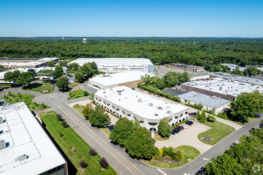 More Photos Of 80 Davids Dr, Hauppauge Warehouse For Sale