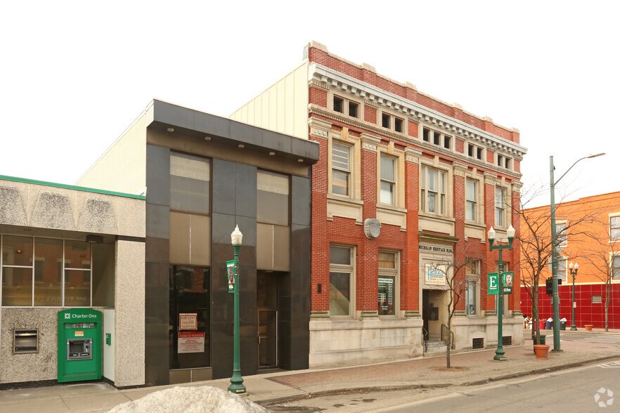 More Photos Of 127-133 W Michigan Ave, Ypsilanti Office For Lease