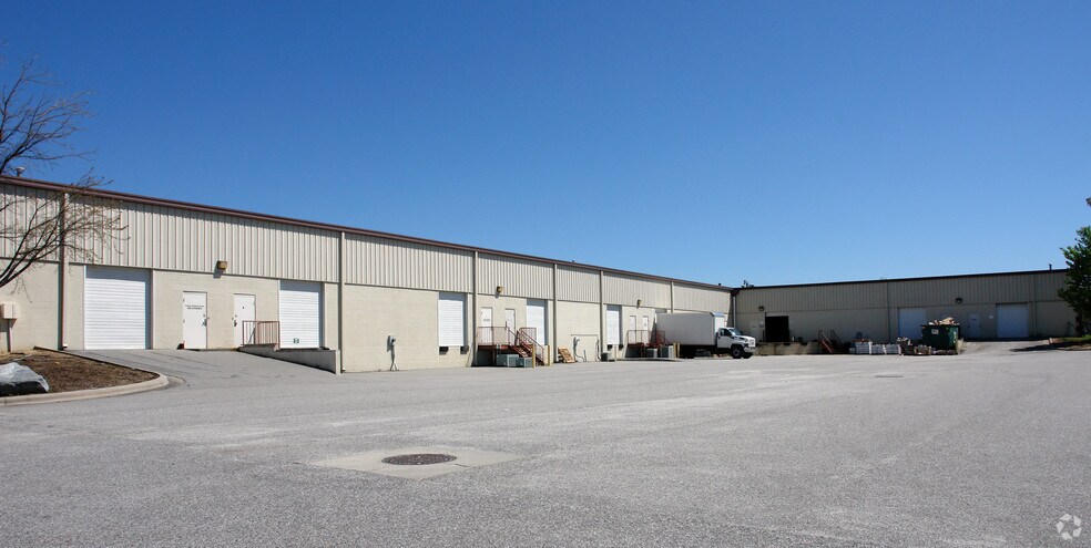More Photos Of 215 Industrial Ave, Greensboro Warehouse For Lease