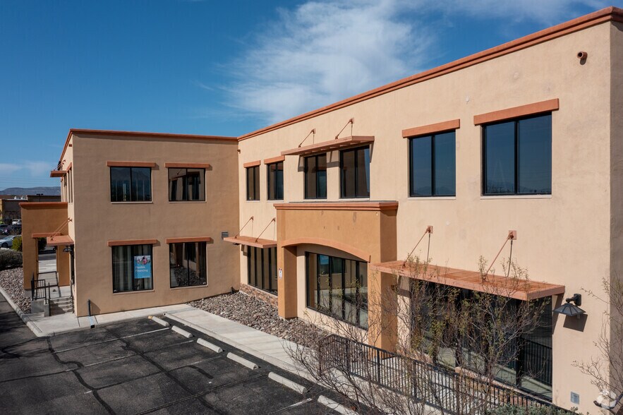 More Photos Of 1360 W Irvington Rd, Tucson Office For Lease