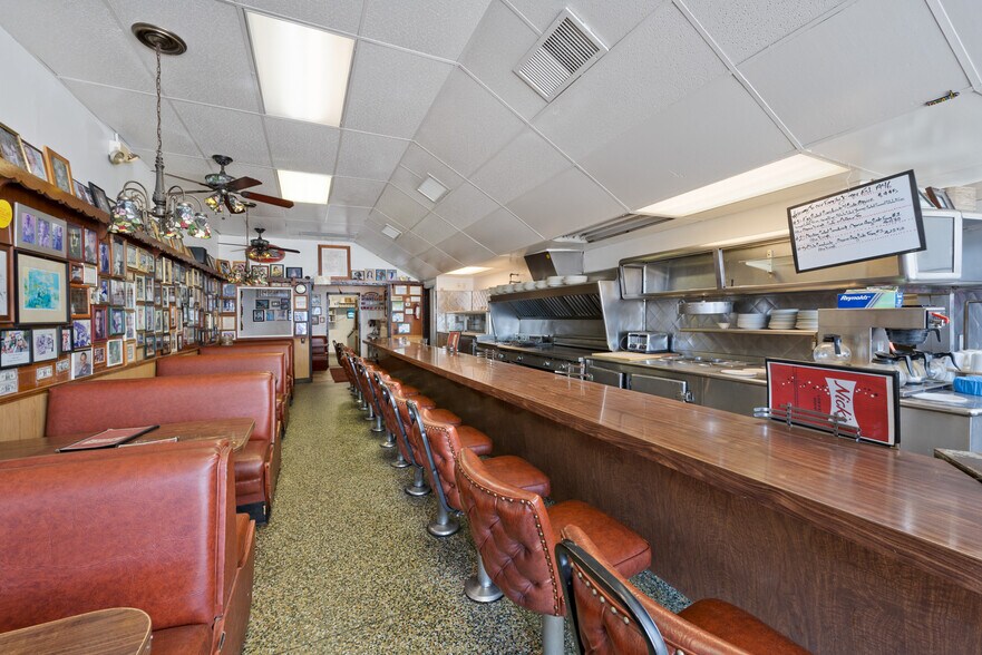 More Photos Of 8536 W Pico Blvd, Los Angeles Restaurant For Lease