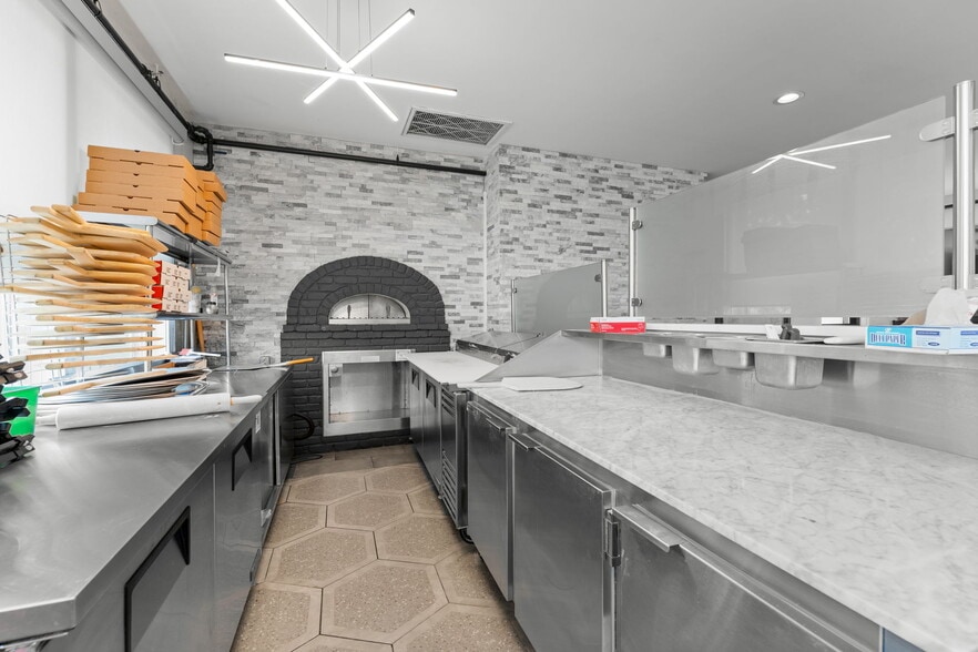 More Photos Of 119 Washington St, Plainville Restaurant For Lease