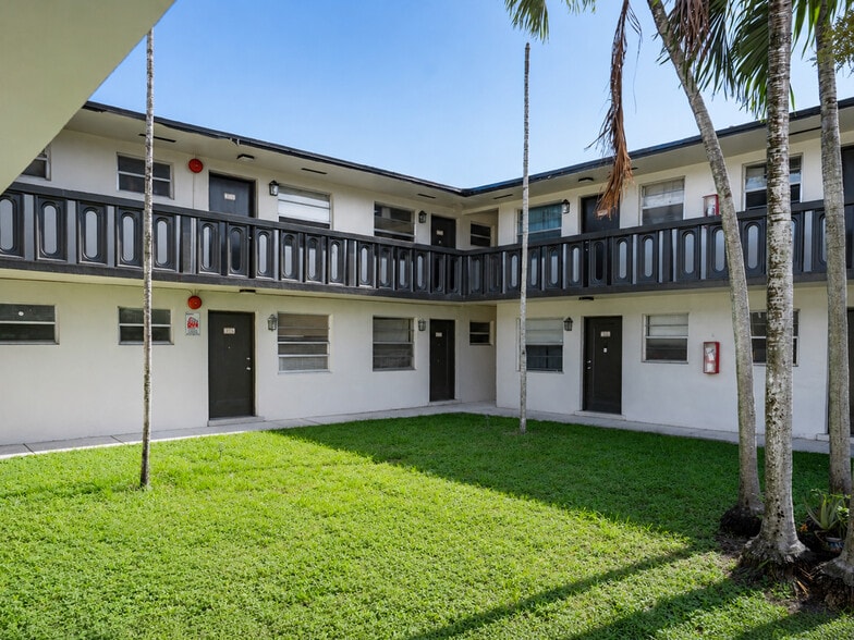 More Photos Of 465 E 30th St, Hialeah Apartments For Sale