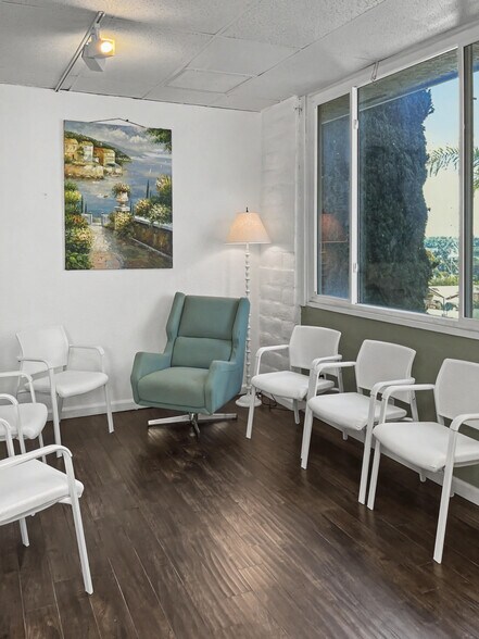 Primary Photo Of 2101 S El Camino Real, Oceanside Coworking Space