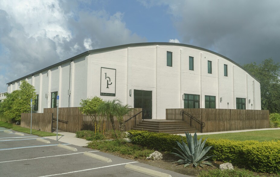 More Photos Of 2430 S Terminal Dr, Saint Petersburg Warehouse For Lease