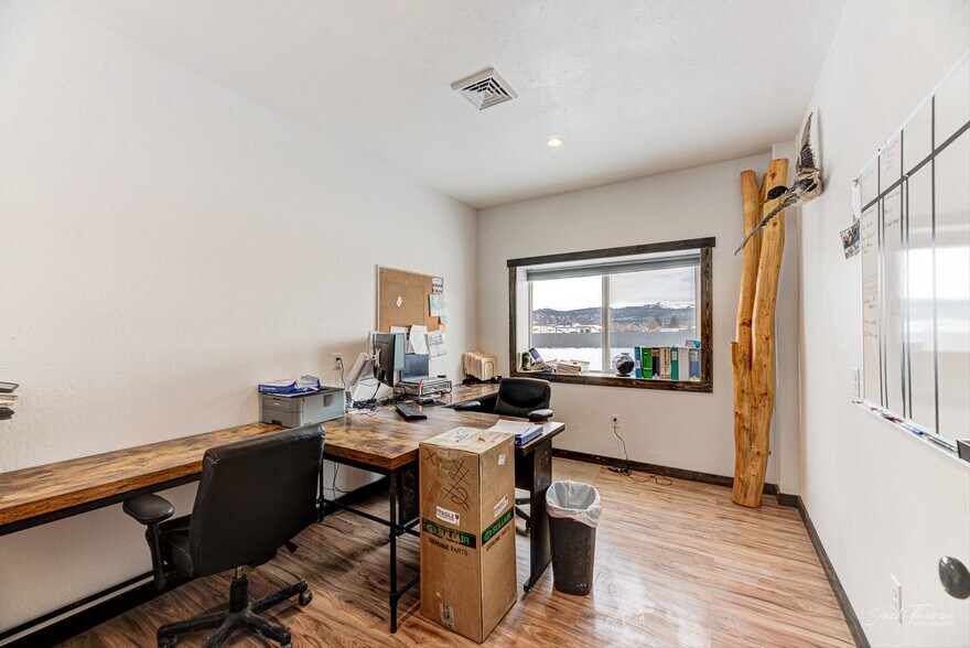 More Photos Of 4775 York Rd, Helena Light Distribution For Sale