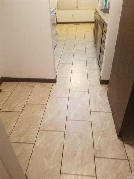 More Photos Of 400 University Ave, Belleville Multifamily For Sale