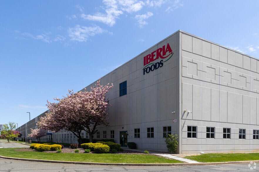 Primary Photo Of 1 Matrix Dr, Monroe Township Warehouse For Lease