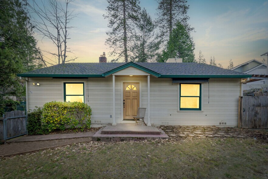 More Photos Of 825 Zion St, Nevada City Office For Sale