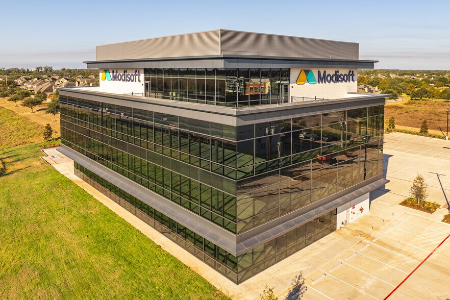 More Photos Of 6932 Brisbane ct, Sugar Land Office For Lease