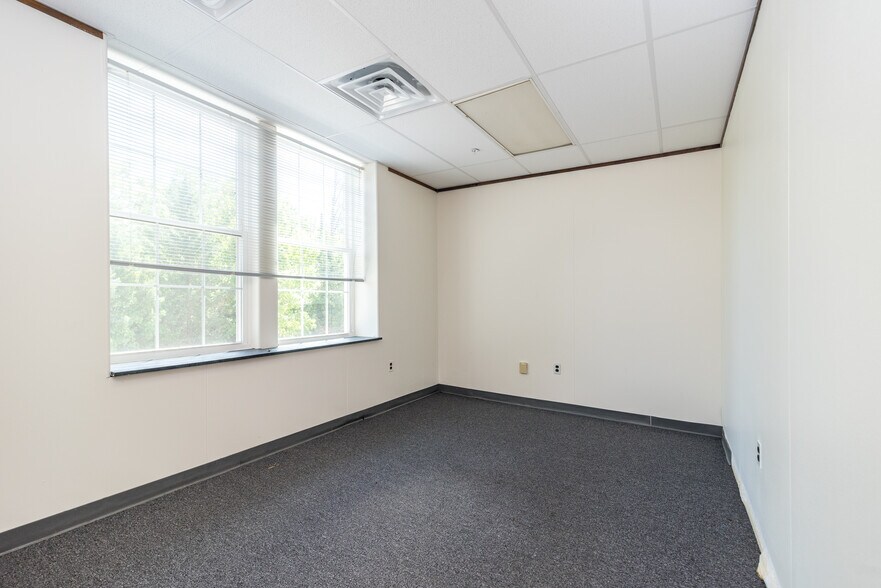 More Photos Of 11 Davis Rd, Phoenixville Apartments For Lease