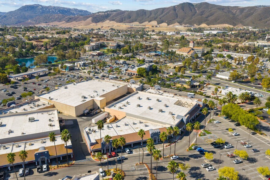 More Photos Of 27520 Ynez Rd, Temecula General Retail For Sale