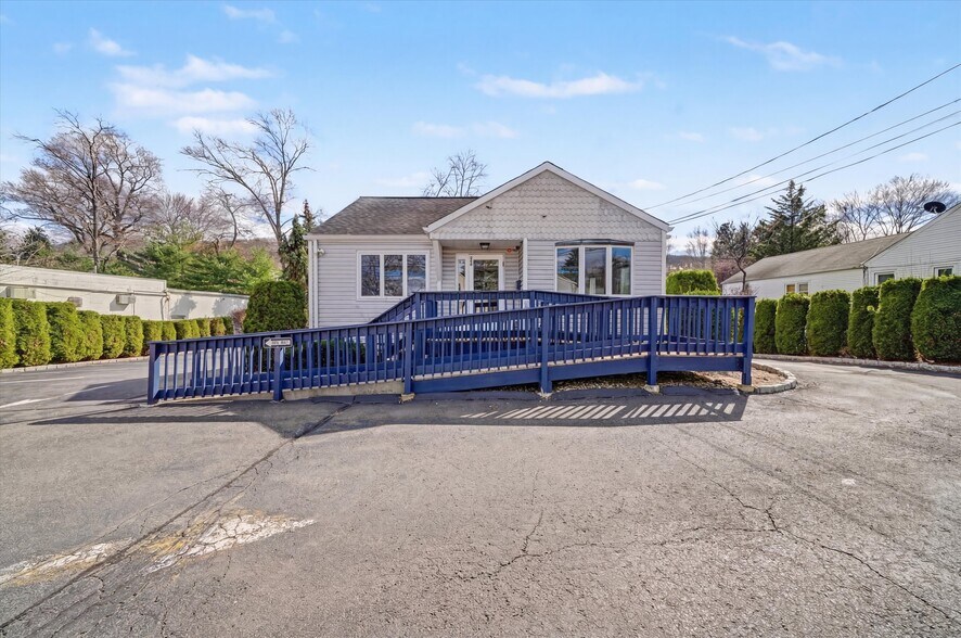 More Photos Of 75 Ramapo Rd, Garnerville Office For Sale