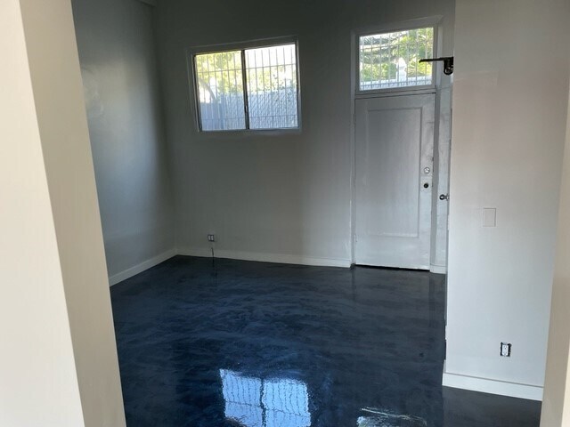 More Photos Of 400-406 S Glenoaks Blvd, Burbank Storefront Retail Office For Lease