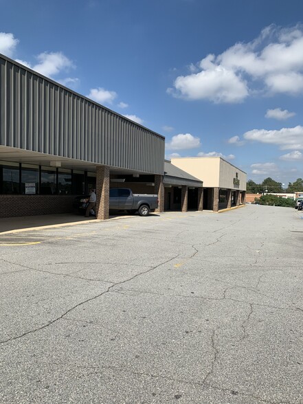 Primary Photo Of 2209-2211 Moody Rd, Warner Robins Coworking Space