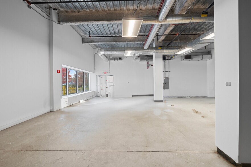 More Photos Of 480 Centre St, Quincy Self Storage For Lease