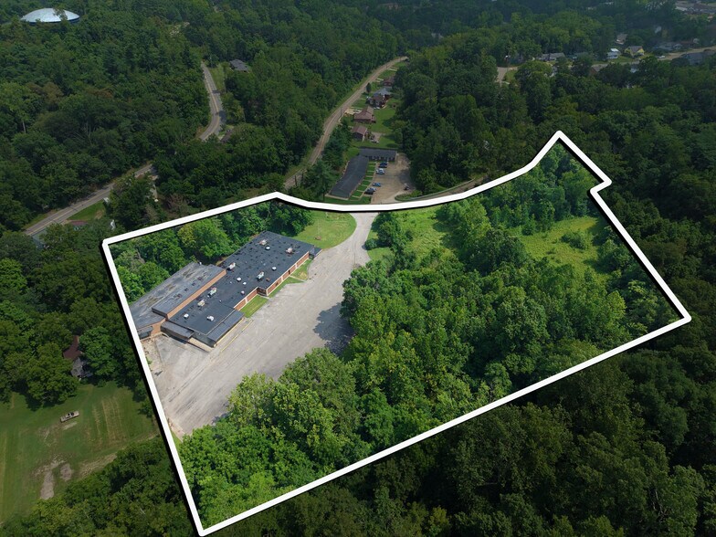 More Photos Of 700 Channel Ln, Marietta Light Distribution For Lease