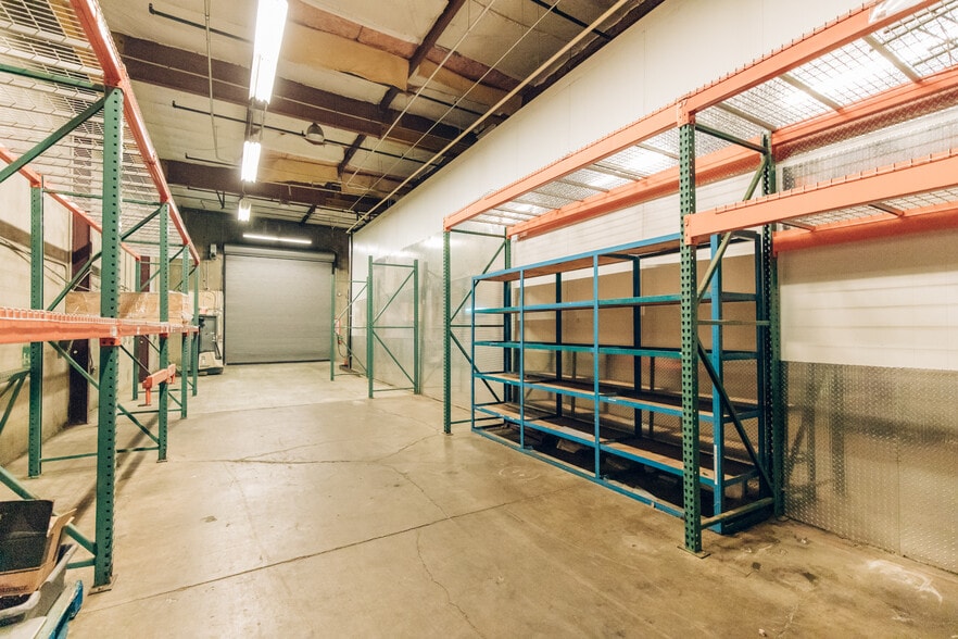 More Photos Of 2331 NW 23rd Ave, Portland Warehouse For Sale