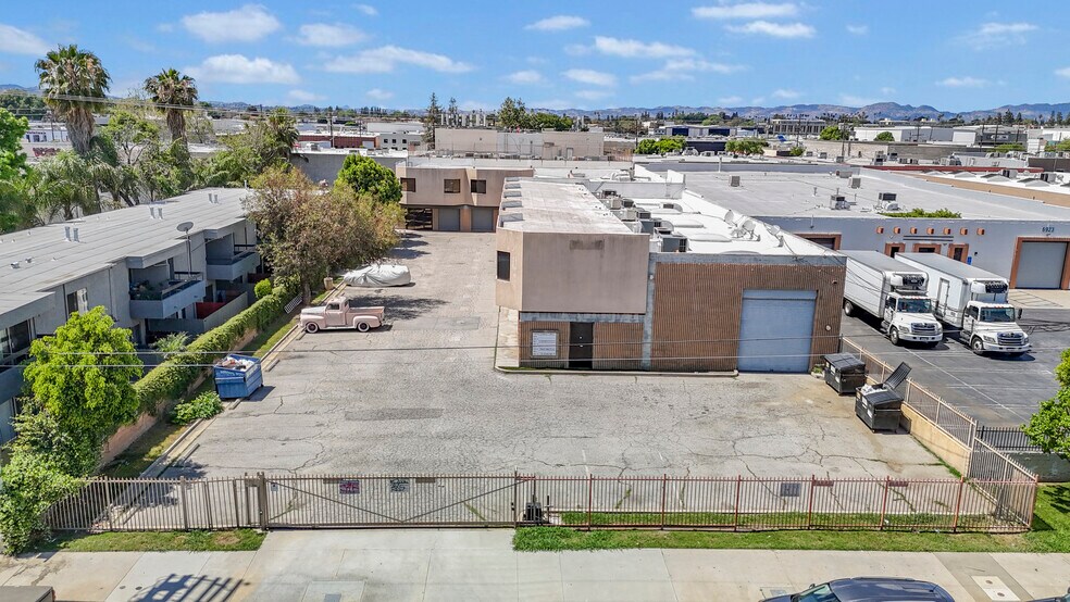 More Photos Of 6915-6921 Woodley Ave, Van Nuys Warehouse For Sale