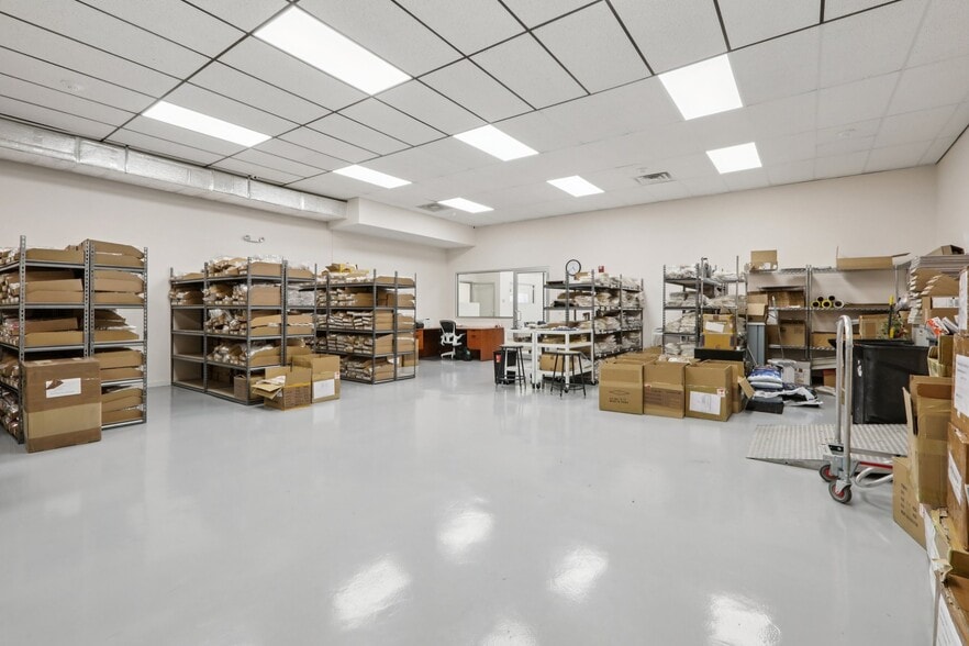 More Photos Of 7-9 Ridgefield, Ridgefield Park Flex For Lease