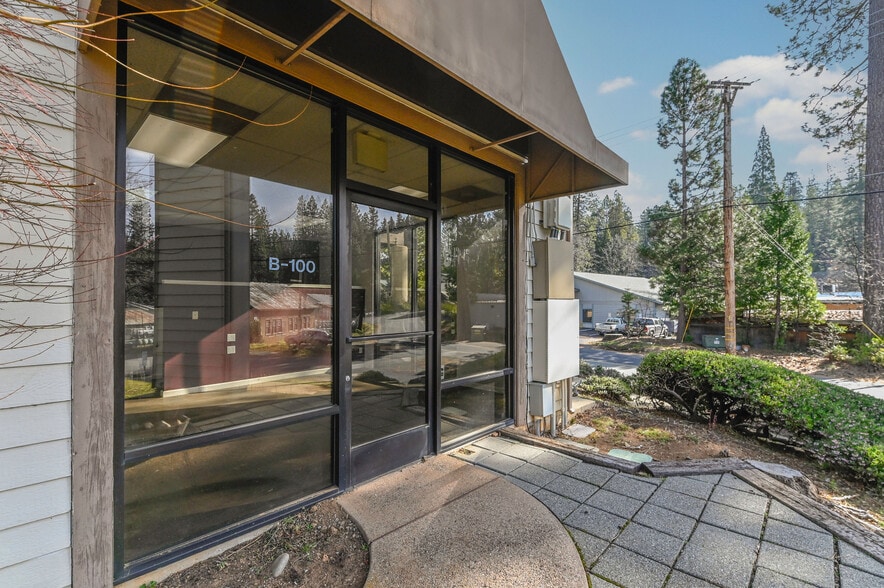 More Photos Of 1111 Dunbar Rd, Arnold Office For Sale