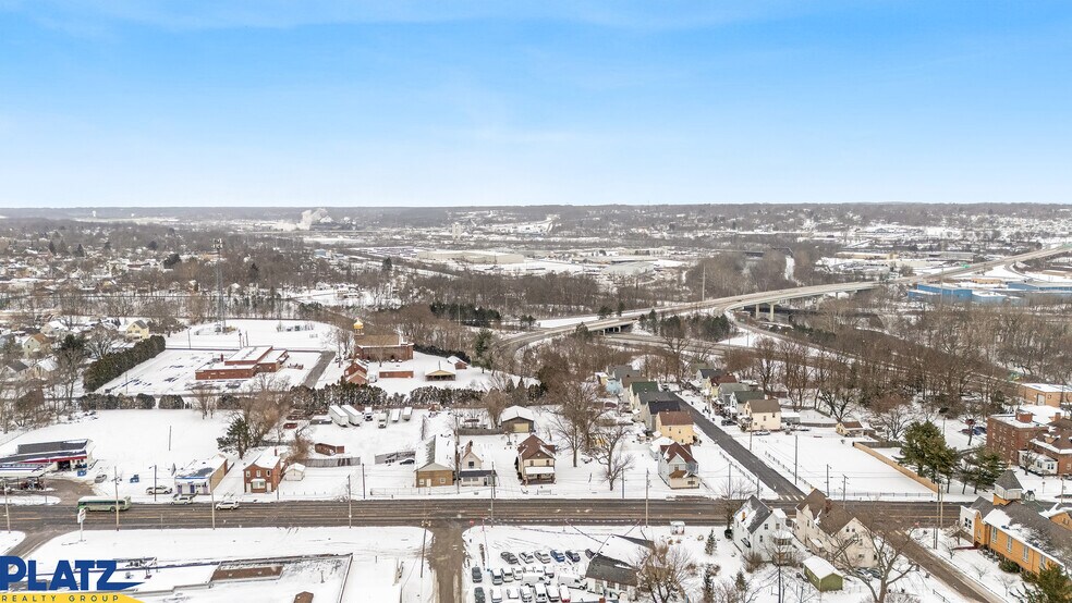More Photos Of 1528 Mahoning Ave, Youngstown Freestanding For Sale