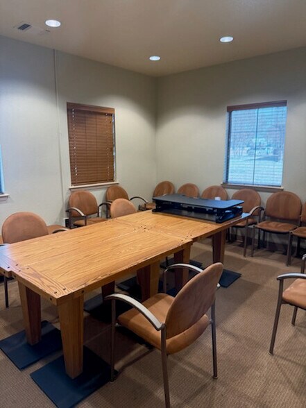 More Photos Of 960 Highway 352, Mesquite Medical For Sale