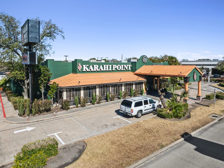 More Photos Of 12000 Southwest Freeway, Stafford Restaurant For Sale