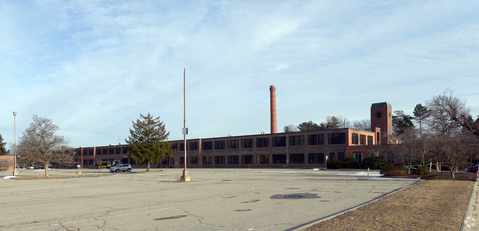 More Photos Of 34 Forest St, Attleboro Manufacturing For Sale