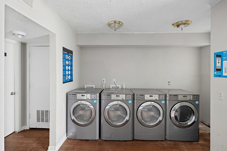 More Photos Of 1200 WH Davis Dr, Nashville Apartments For Sale