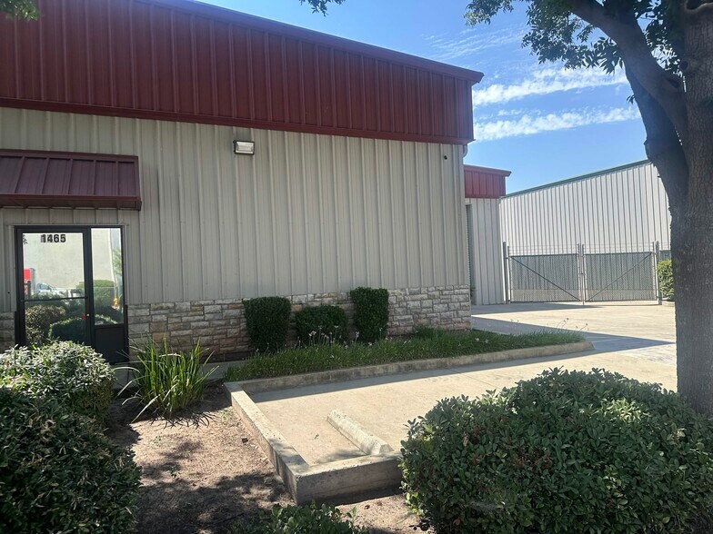 More Photos Of 1465 Atlanta Ct, Turlock Warehouse For Lease