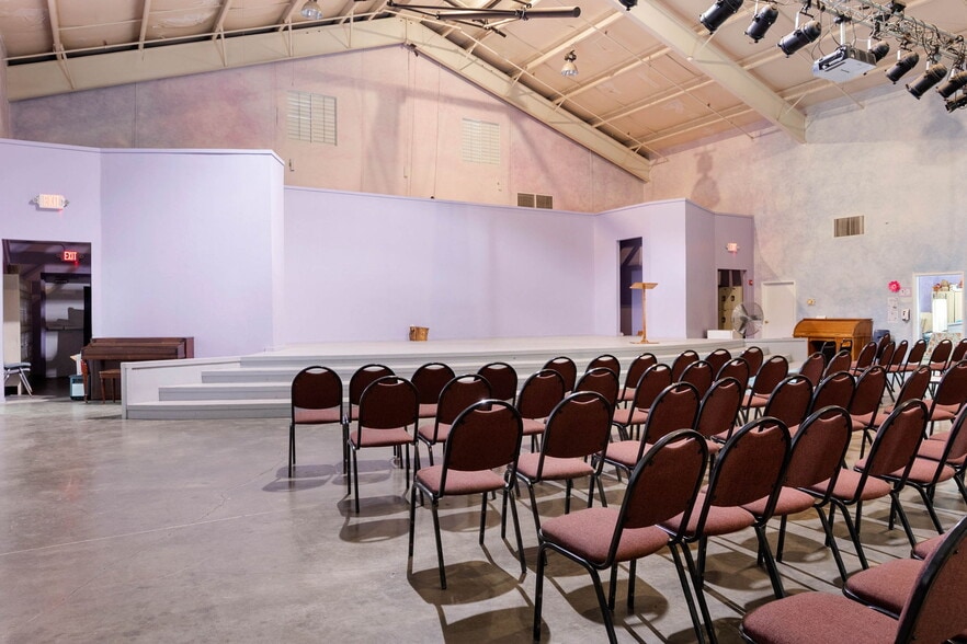 More Photos Of 1455 Willow Creek Rd, Prescott Religious Facility For Sale