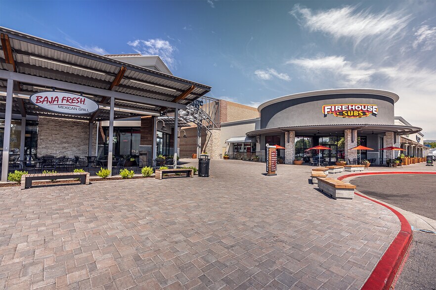 More Photos Of 501-1093 Medford Ctr, Medford Unknown For Lease