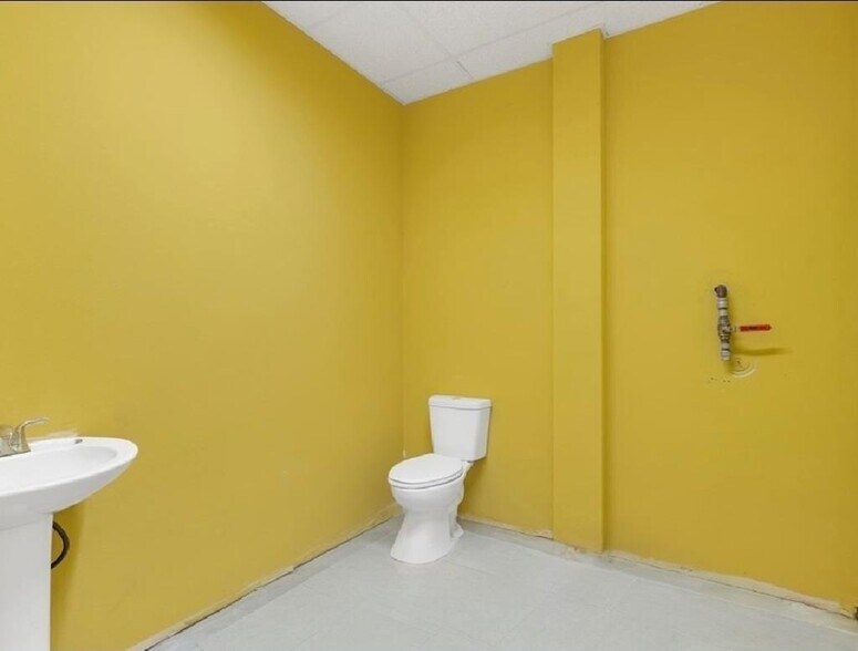 More Photos Of 6015 Andrews Hwy, Odessa Industrial For Sale