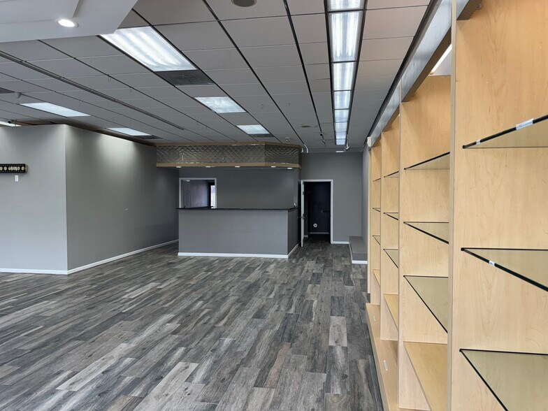 More Photos Of 2020 N Telegraph Rd, Dearborn Storefront For Lease