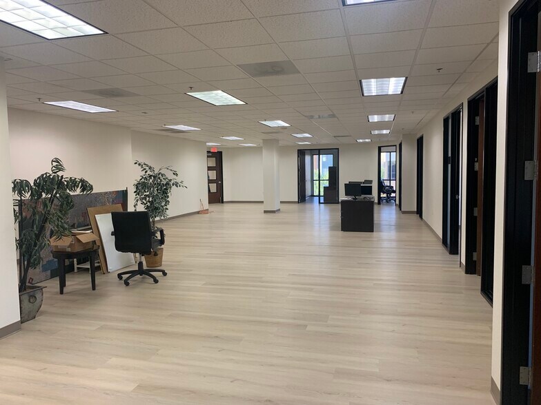 More Photos Of 8925 W Post Rd, Las Vegas Office For Lease