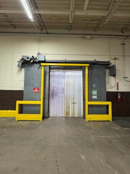 More Photos Of 8716 SE 15th St, Oklahoma City Distribution For Sale