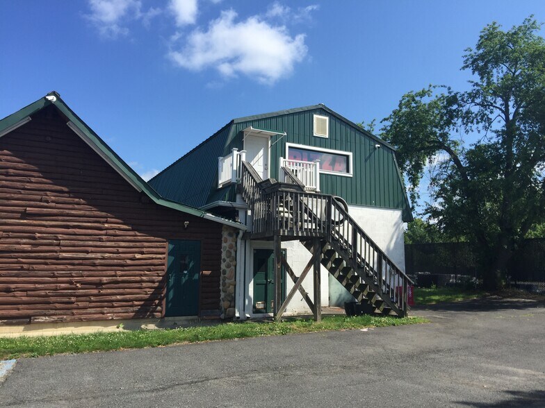 More Photos Of 1302 Monmouth Rd, Mount Holly Storefront Retail Office For Lease