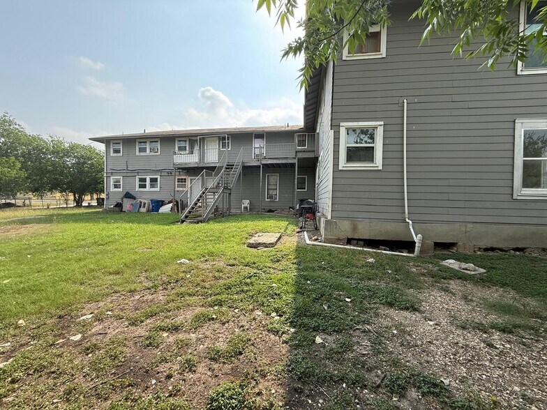 More Photos Of 541 Hammond Ave, San Antonio Apartments For Sale