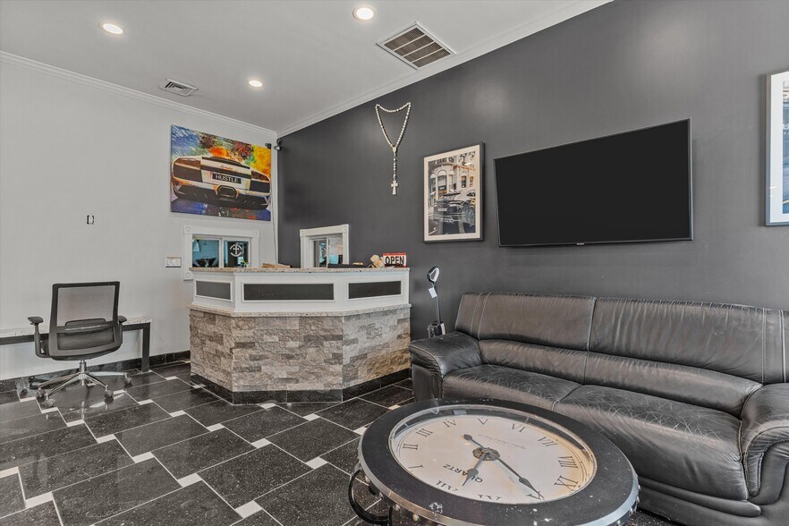 More Photos Of 212 Everett St, Revere Auto Repair For Sale