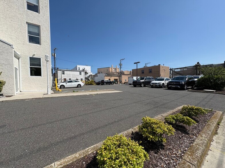 More Photos Of 701 West Ave, Ocean City Medical For Lease