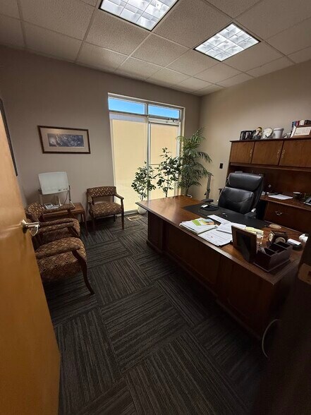 More Photos Of 4444 S 86th St, Lincoln Medical For Lease