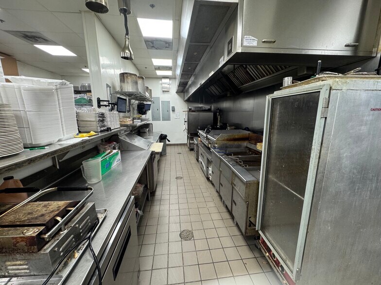 More Photos Of 166 Calhoun Station Pky, Gluckstadt Restaurant For Sale