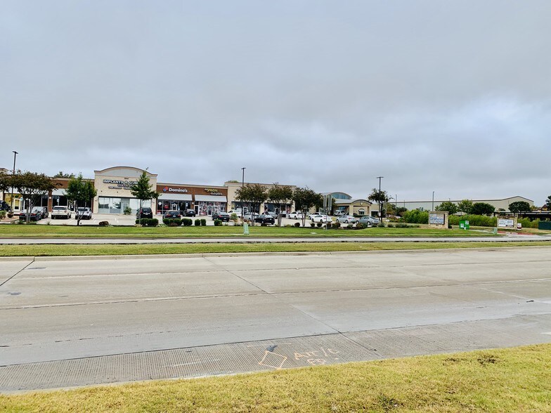 More Photos Of 1428 W Hebron Pky, Carrollton Medical For Lease