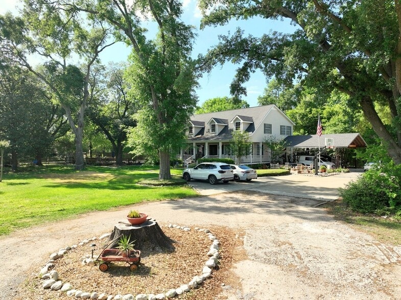 More Photos Of 6710 Spring Cypress Rd, Spring Specialty For Sale