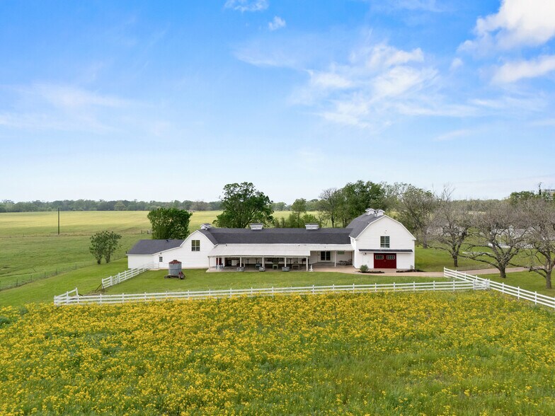 Primary Photo Of 53447 Highway 290, Hempstead Specialty For Sale