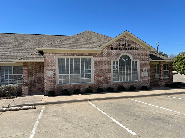 More Photos Of 2840 Keller Springs Rd, Carrollton Medical For Sale