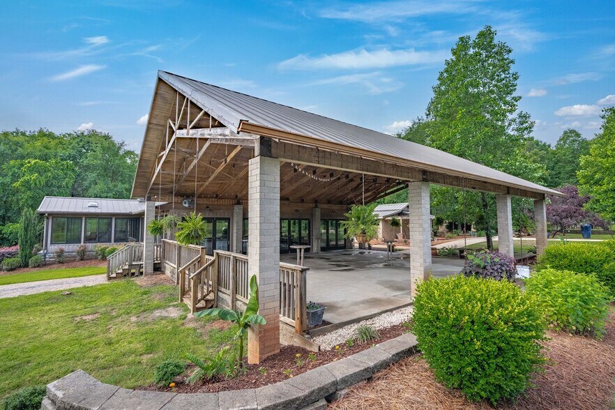 More Photos Of 1530 Buck Hill Rd, Ridgeway Industrial For Sale