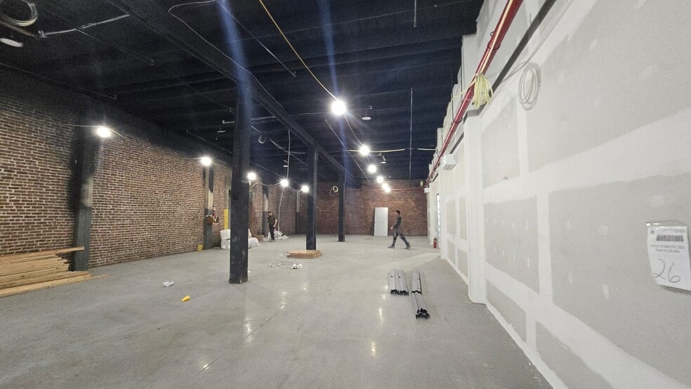More Photos Of 162-166 Van Dyke St, Brooklyn Warehouse For Lease
